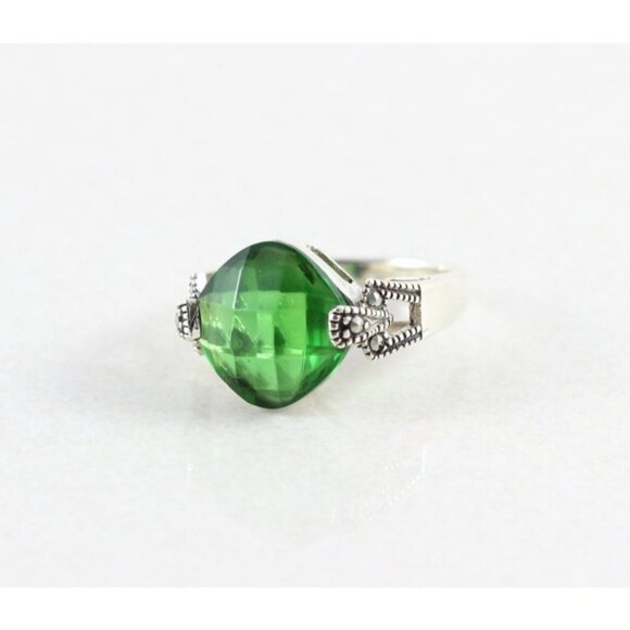 Sterling Silver Green Glass Simulated Emerald CZ and Marcasite Ring Size 6 1/4 - Picture 7 of 8
